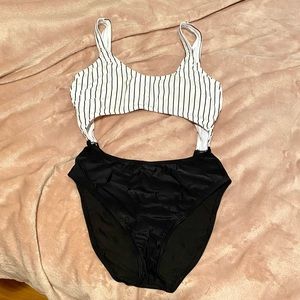 One piece open stomach and back bathing suit